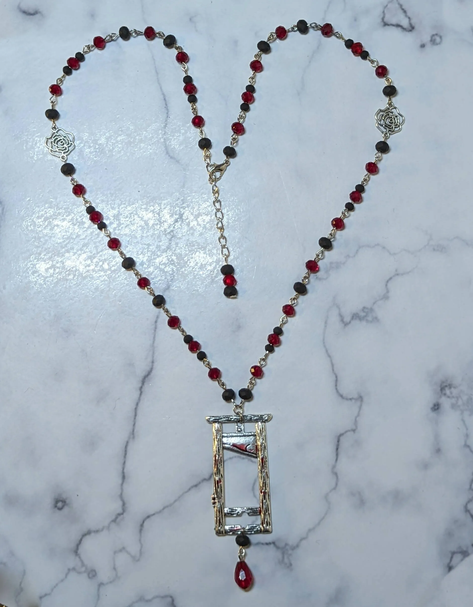 Jumbo Guillotine Necklace